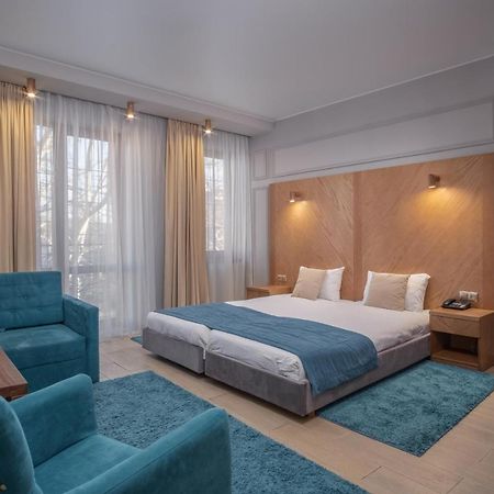 Boomerang Boutique Hotel Odesa Exterior photo